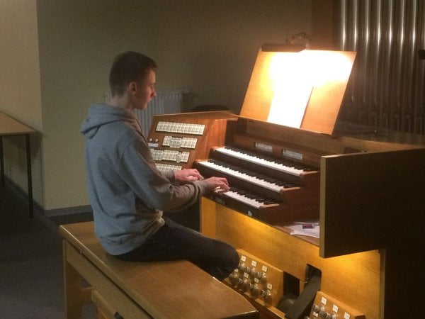 Archidiecezjalna Szkoła Muzyczna II stopnia im. ks. Kardynała Franciszka Macharskiego w Krakowie -